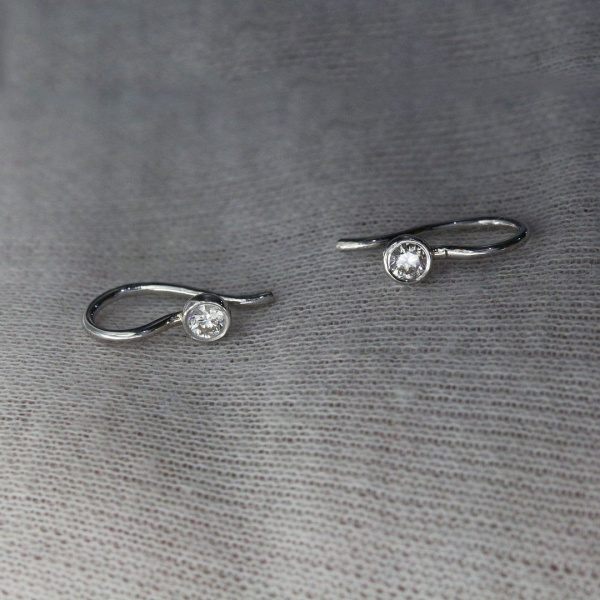 0.10 Ct. Earth Mined Natural Diamond Hoop Design Earrings in 14k Gold
