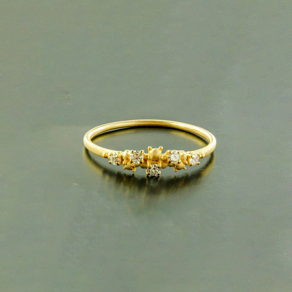 Golden Cluster Ring